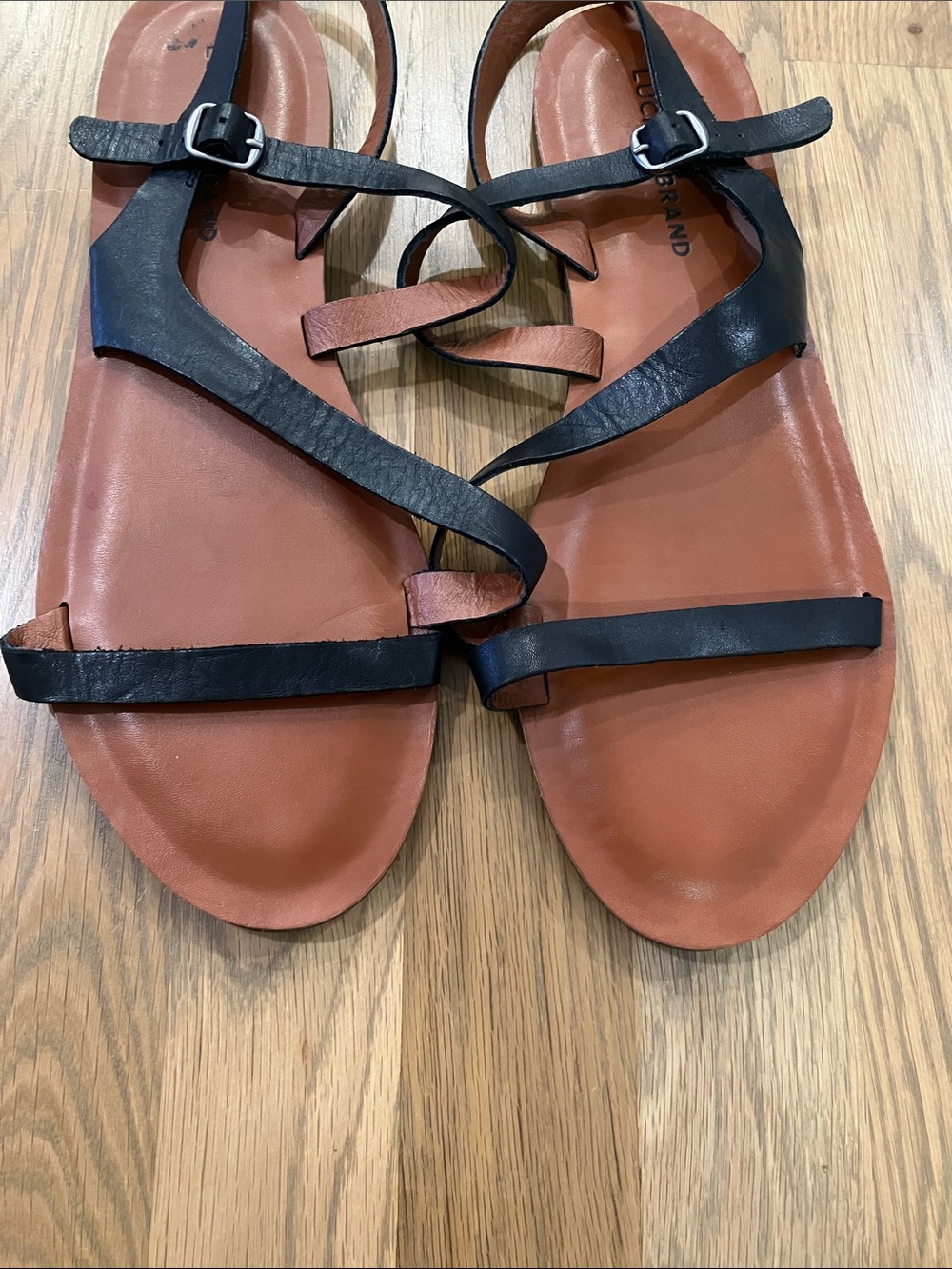 Lucky Brand Women's Black Strappy Flat Sandals - Picture 3 of 9